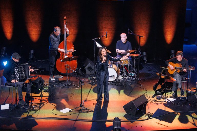 Senzacionalna večer u Lisinskom: Tamara Obrovac predstavila album Misečina bila
